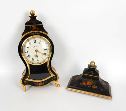 Zenith
Wall or mantel clock in polychrome...