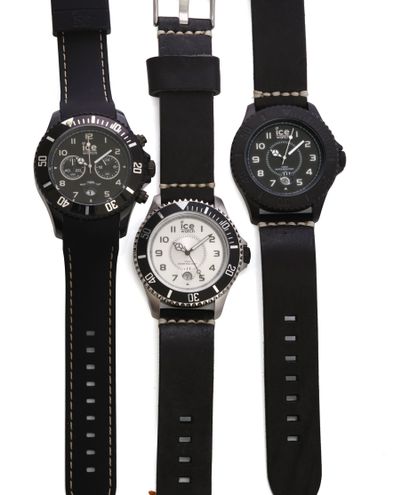 null Un lot de montres swatch en plastique, à mouvements automatique (type 51) ou...