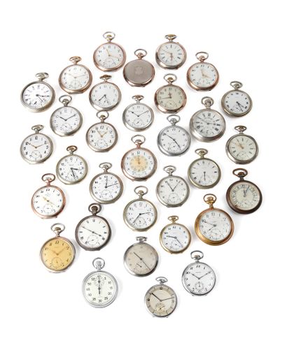 A lot of 32 metal and silver pocket watches,...