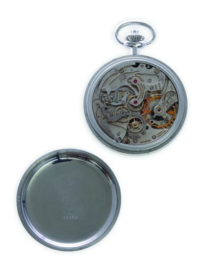 BREITLING Military chronograph
Metal pocket military chronograph watch with mechanical...