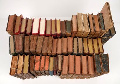 null DIVERS - Une caisse de livres XVIIIe et XIX siècles. 