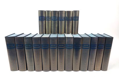 null PLEÏADE - Réunion de 19 volumes in-12 reliure cuir souple éditeur (sans jaquette...