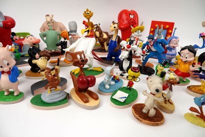 null US
Large lot of Warner Bross figures and miscellaneous