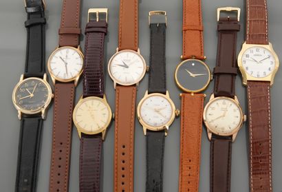 Lot de 8 montres de ville (1950-1980) en...