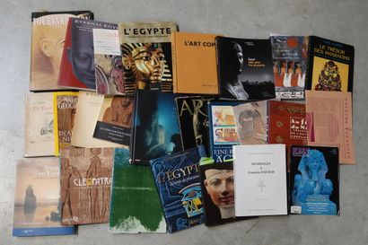 EGYPTE

Réunion d'environ 25 ouvrages dont...