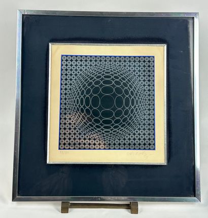  Victor VASARELY (1906-1997)
Black and silver kinetic composition
Silkscreen 
Signed... Gazette Drouot