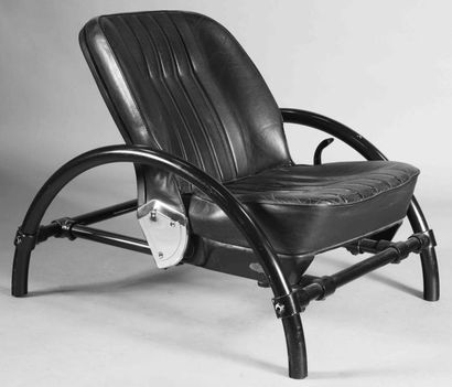 Ron ARAD (né en 1951) Fauteuil modèle «Rover Chair», structure en métal tubulaire...