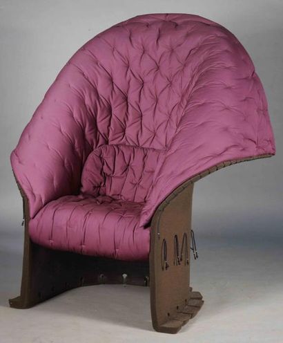 Gaetano PESCE (né en 1939) Paire de larges fauteuils modèle Feltri. Feutre de laine,...