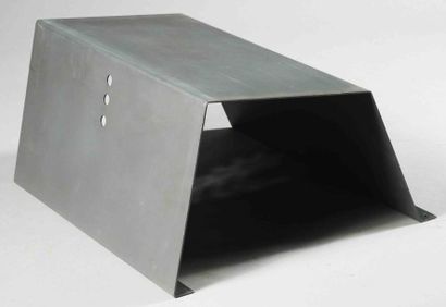 PHILIPPE STARCK (né en 1949) Module en métal galvanisé perforé gris Édition Les trois...