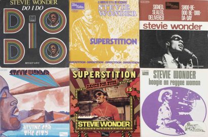 null Collection Vinyles 45 Tours de Pochettes Françaises de STEVIE WONDER Vinyl Collection...