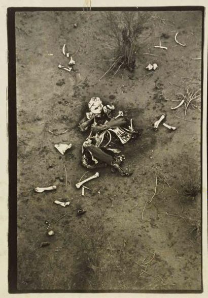 Peter BEARD «The end of the game», circa 1960 Tirage Vintage des années 60 (contact?)...