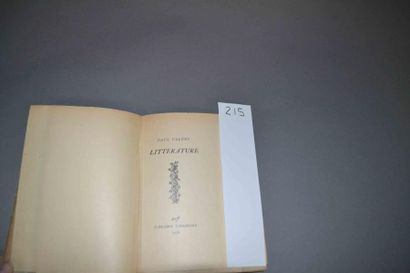 VALÉRY (Paul) Littérature. 1 vol. in-12 br. Paris Gallimard 1930 (E.O.) 1 des 50...