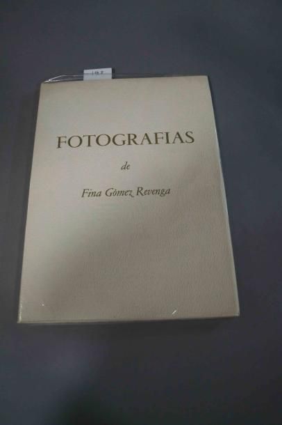 GOMEZ REVENGA (Fina) Fotografias. 1 vol. in-folio cart. Paris Draeger 1954 (E.O....