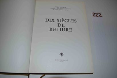 null DEVAUX 

Dix siècles de reliure. 1 vol. in-4 relié toile. Paris Pygmalion 1...