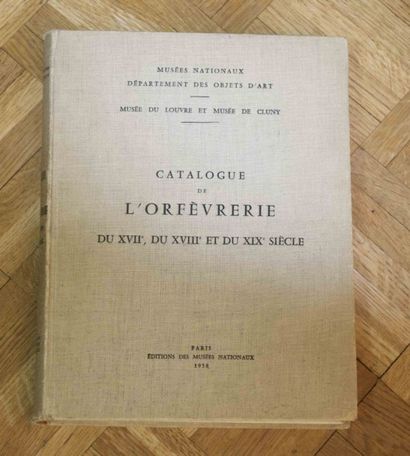 null VERLET (Pierre)

Catalogue de l’orfèvrerie du XVII°, XVIII°, XIX° siècle

1...
