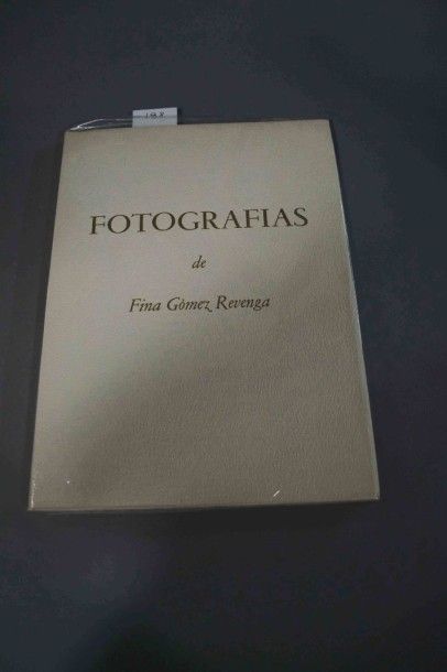 null GOMEZ REVENGA (Fina)

Fotografias. 1 vol. in-folio cart. Paris Draeger 1954...