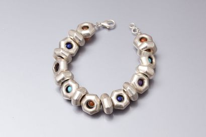 null Bracelet en argent et pierres fines: cornalines, améthystes, lapis-lazuli et...