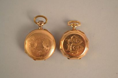 null 2 montres de col en or :

-	une montre de col en or guilloché, cadran blanc...