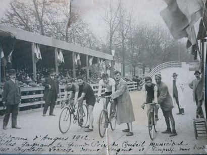 null 1907-1912. Deux superbes photos originales GF Grand Prix d'Angers et d'Amsterdam....