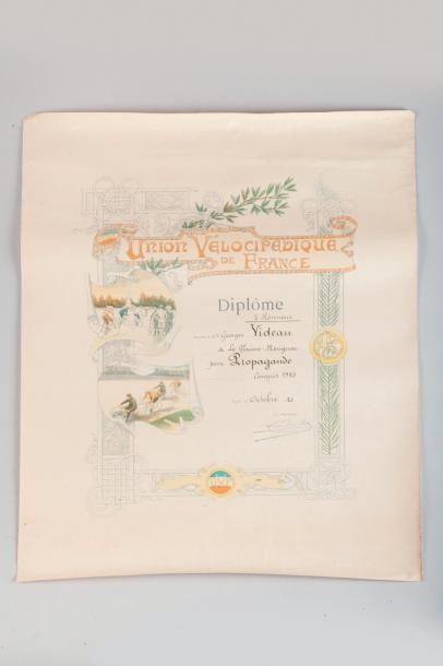null 1925. Diplôme de l'UVF, modèle 1909, attribué en 1925 à M.Videau, pour propagande....