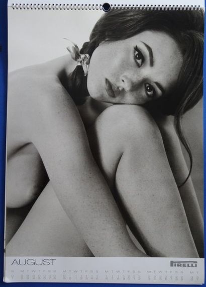 null Calendrier Pirelli 1999: Women through the decade Edition originale limitée...