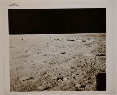null NASA - Neil Armstrong (1930-2012) Vue de l'horizon lunaire et de sa "magnificence...