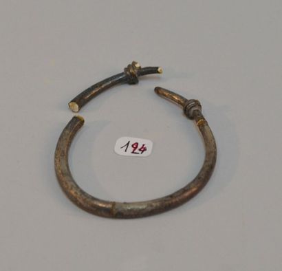 null Bracelet antique. Argent.
Epoque romaine. L:5cm