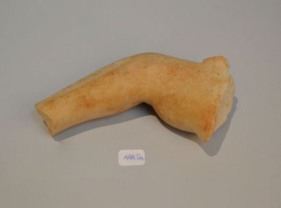 null Fragment de sculpture en marbre figurant un bras gauche d'athlète
L 14,5 cm