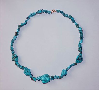 null Collier de perles de galets naturels de turquoise du Tibet.
Ladak. Chine ;L...
