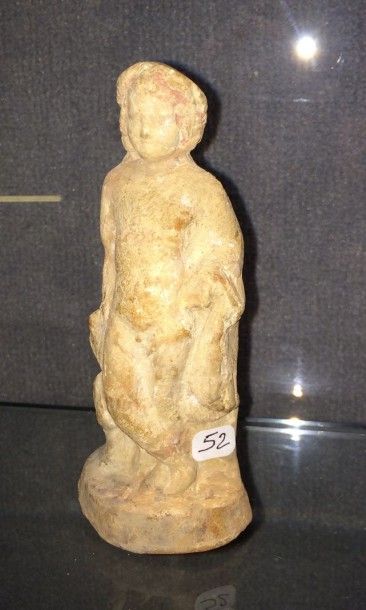 null Enfant. Terre cuite. Epoque hellénistique. H:13cm