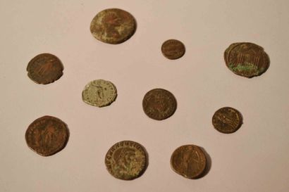null 10 monnaies romaines (Maxence, Licinius, Gratien, royaume Lagide etc.. .)