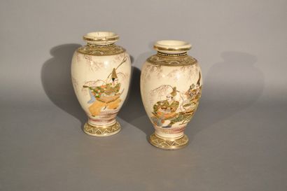 null Paire de vases en porcelaine Satzuma

H 26 cm

(l’un cassé collé)