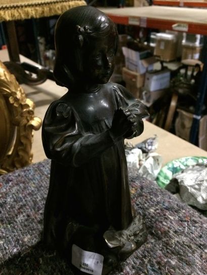 null 1 sculpture en bronze "enfant ‡ la priËre" S.Auban