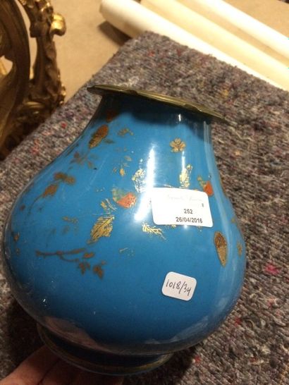 null 1 vase en opaline bleue monture bronze NapolÈon 3
