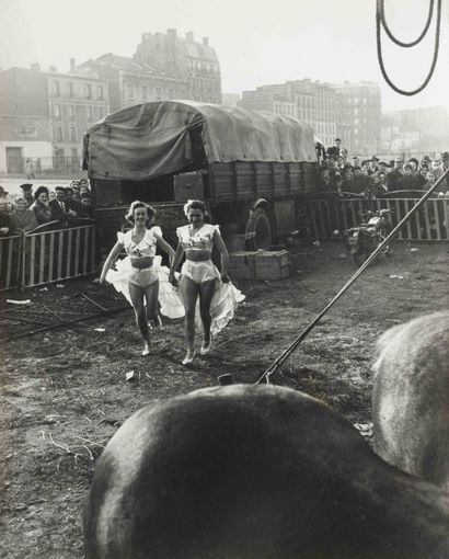 null "Le zoo-circus d'Achille Zavatta ",Paris,1949.
Tirage argentique ca.1970,tampon,titré...