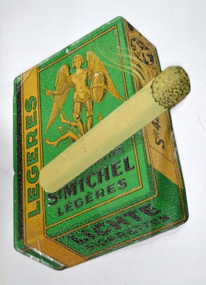 null Cigarettes St Michel
Tole emboutie (déformée)
49 x 35 cm
