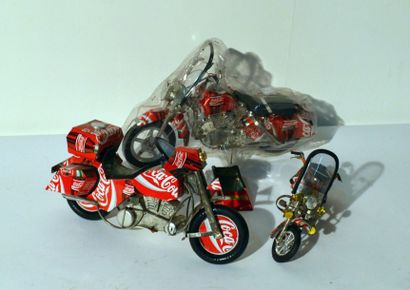 null Coca Cola ®
3 motos réalisées à partir de canettes (dt une en boîte)