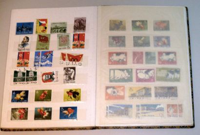 CHINE 1 Album avec des timbres de Chine
Années 50, la plupart oblitérés
Certains...