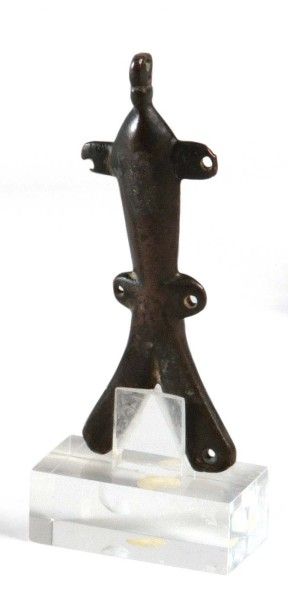 CAUCASE Idole plate Bronze
Hauteur 8,5 cm