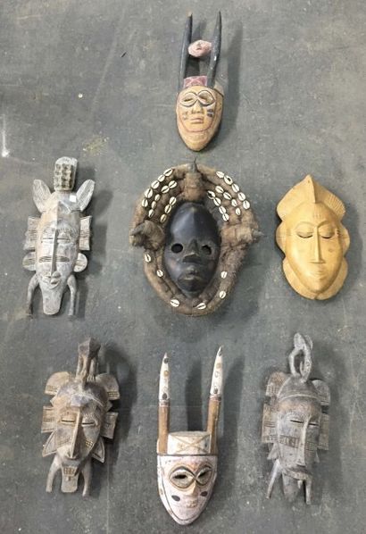 null Ensemble de masques et fétiches
Africains