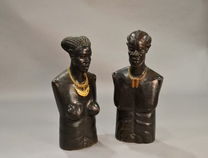null Exceptionnelle paire de bustes d'un couple d'africains
Ébène mouluré et sculpté...