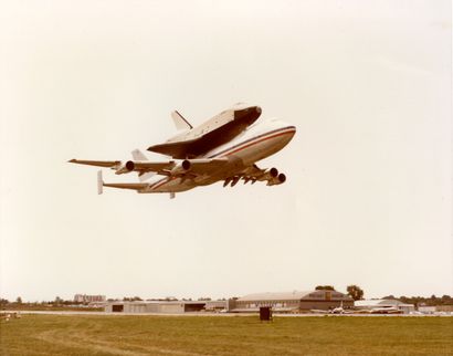 NASA, 1970 La navette spatiale Enterprise décolle grâce à son Boieing 747 porteur...