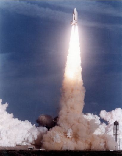 NASA, 1981 Décollage historique de la 1ère navette spatiale Columbia depuis Cap Canavéral,...