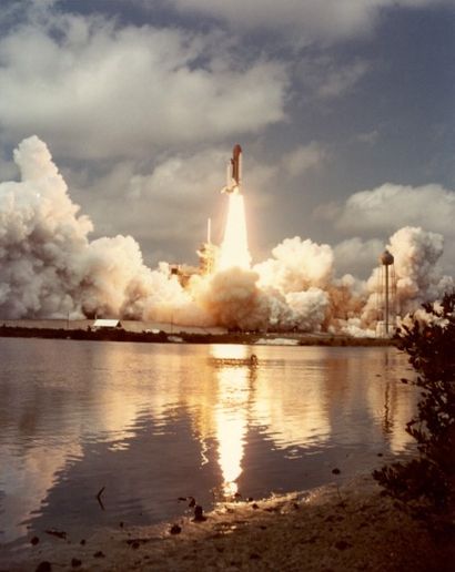 NASA, 1982 Magnifique décollage de la navette spatiale Columbia le 22 mars 1982....