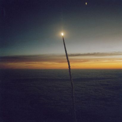 NASA, 1984 Lancement de la navette spatiale Challenger le 5 octobre 1984. Mission...