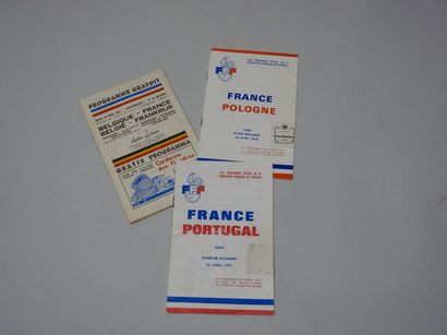 null 1952/75/76
Trois programmes de matches internationaux avec les Bleus
- Contre...