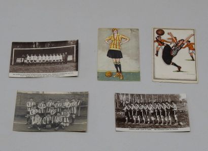 null Football féminin
Cinq cartes postales anciennes photos ou illustrées
- Trois...