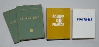 null BIBLES 4 volumes neufs
- Le football, Encyclopédie Kyster (2 reliures vert écrevisse),...