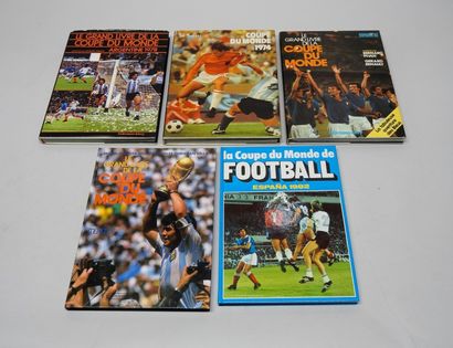 null Coupe du Monde de 1974 à 86
Six beaux livres
- Coupe du Monde 1974 par La Suisse...
