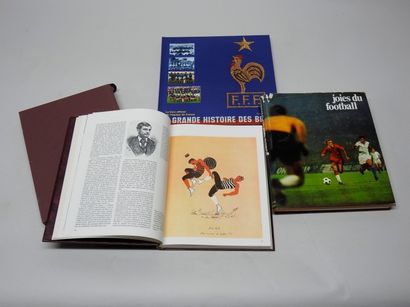 null La légende, les Bleus
Trois livres importants
- «Joies du football» (couv abimée),...